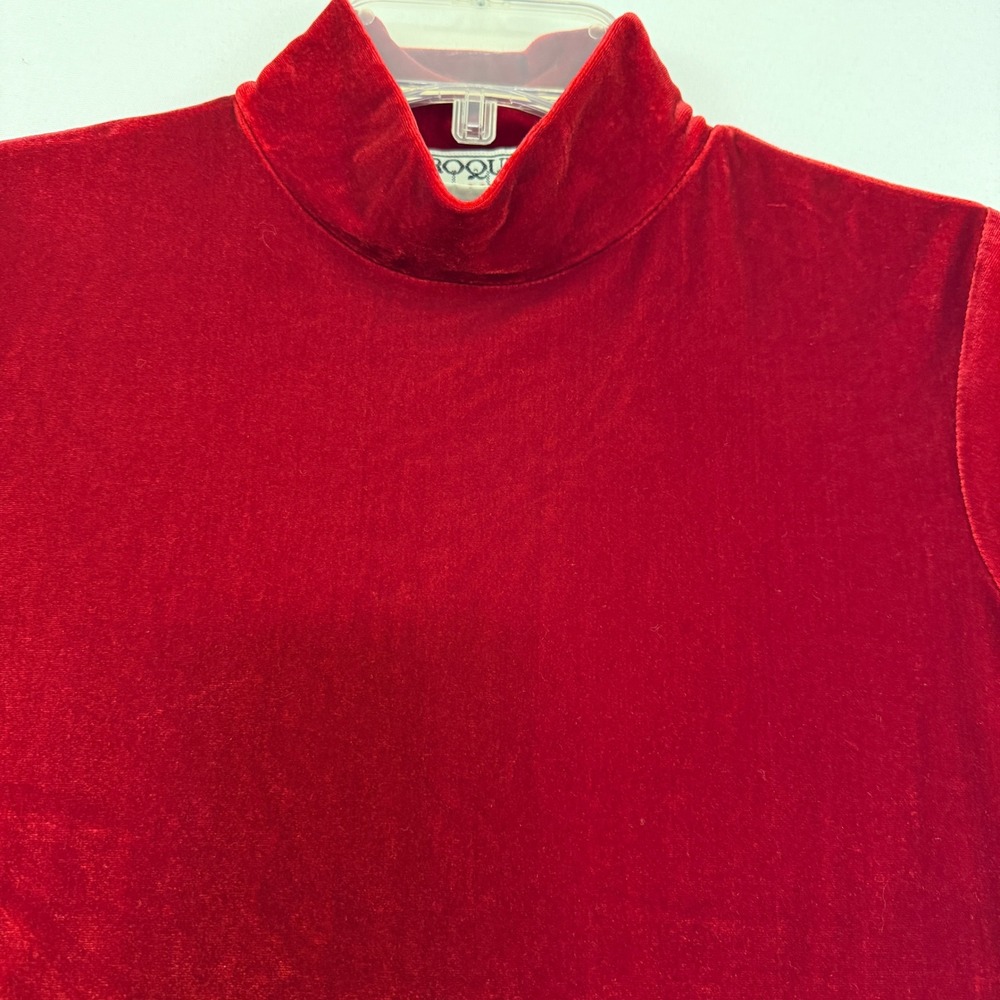 Croquet Club Red Velvet Mock Neck Short Sleeve Top Size M